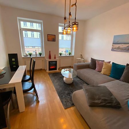 Zur Schleuse - Ferienwohnung Bis 6 Personen Mit Gem Garten 罗斯托克 外观 照片