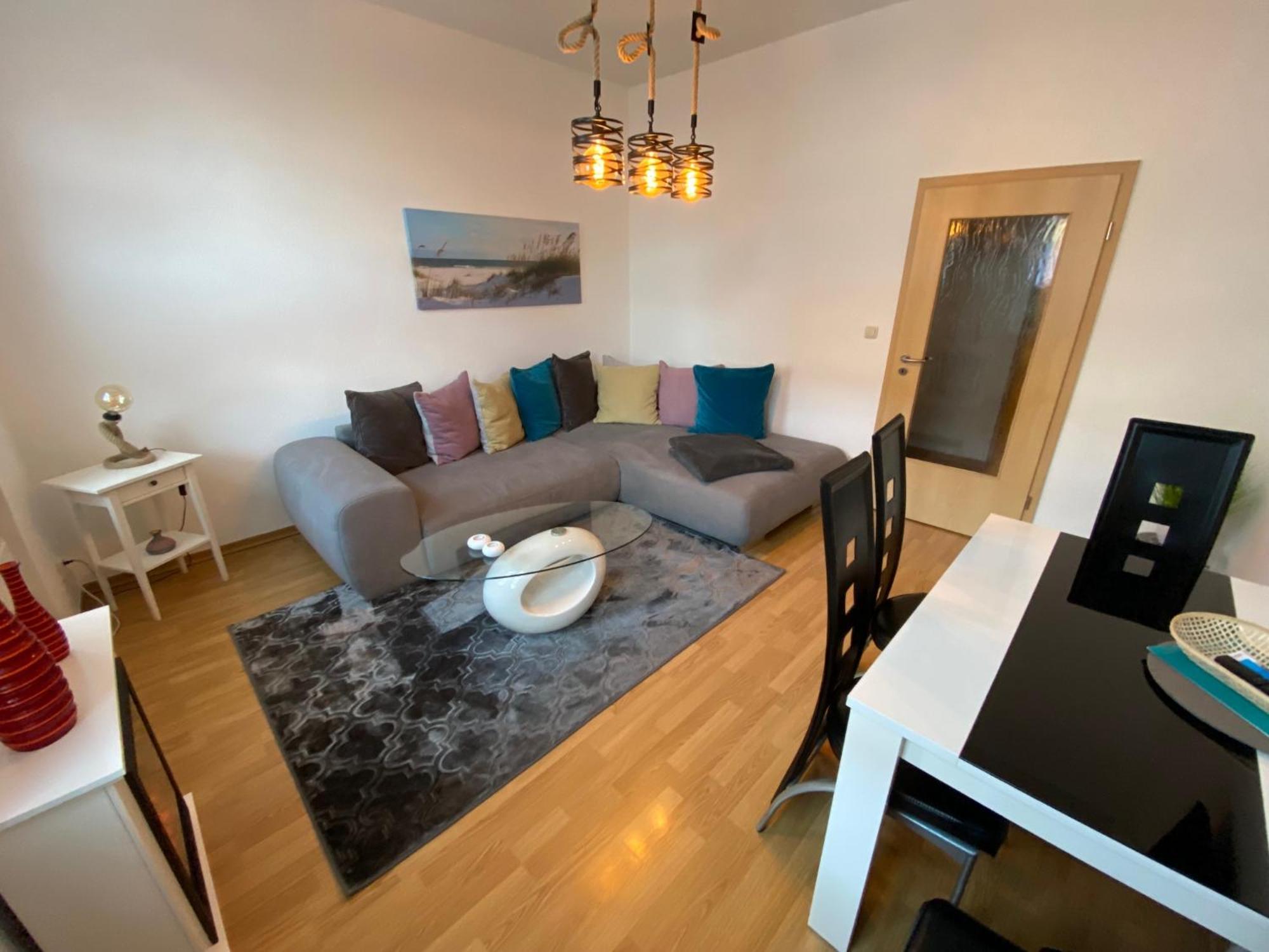 Zur Schleuse - Ferienwohnung Bis 6 Personen Mit Gem Garten 罗斯托克 外观 照片